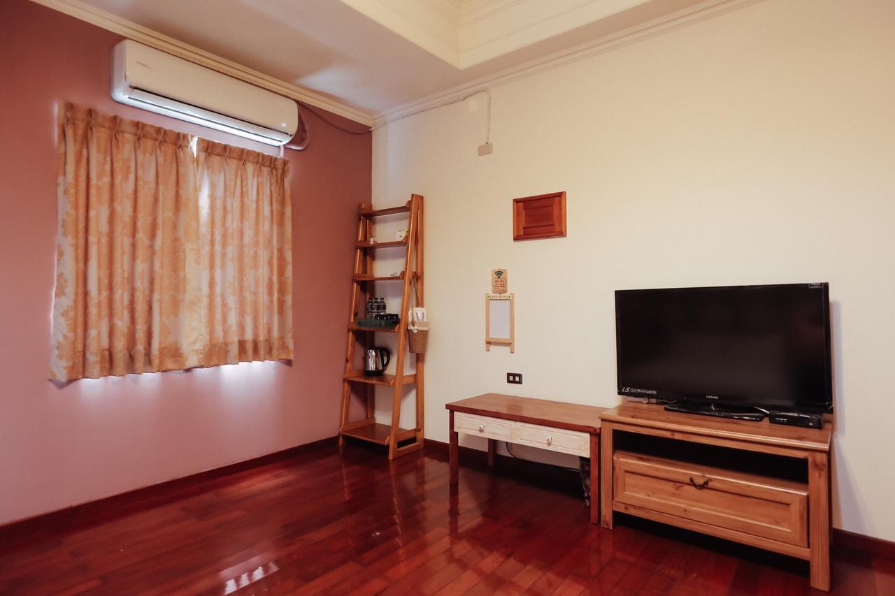 Jia Lin Homestay Donggang Exterior photo